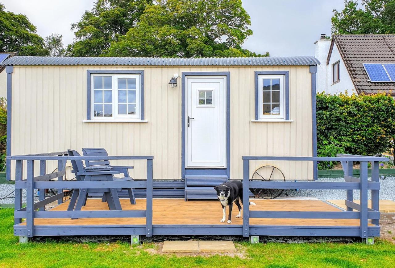 Small Cozy Shepherd Hut 20 By 7 Feet With Boxed In High Double Bed Balmacara Esterno foto
